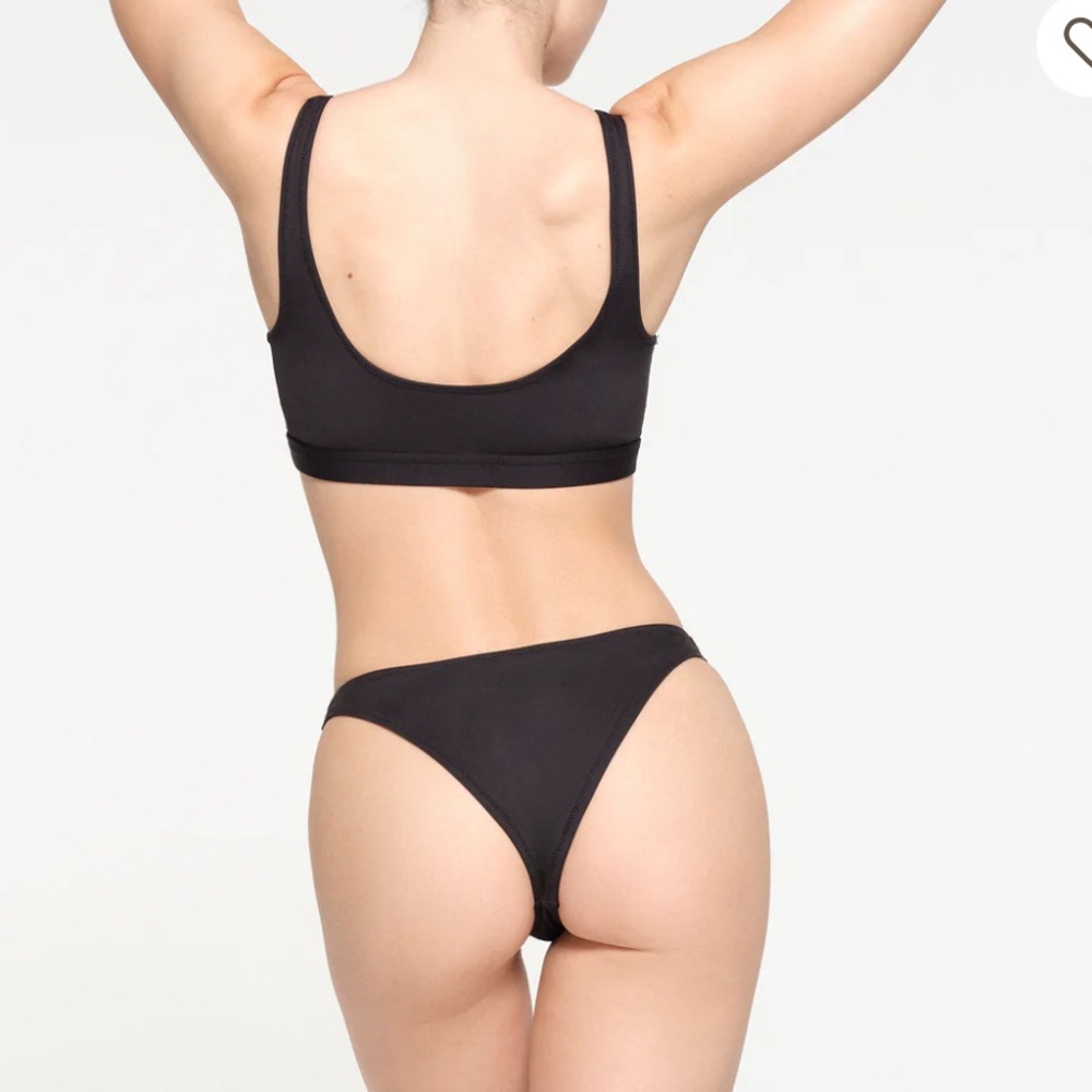 NWT SKIMS Signature swim cheeky Tanga bikini bottom new black